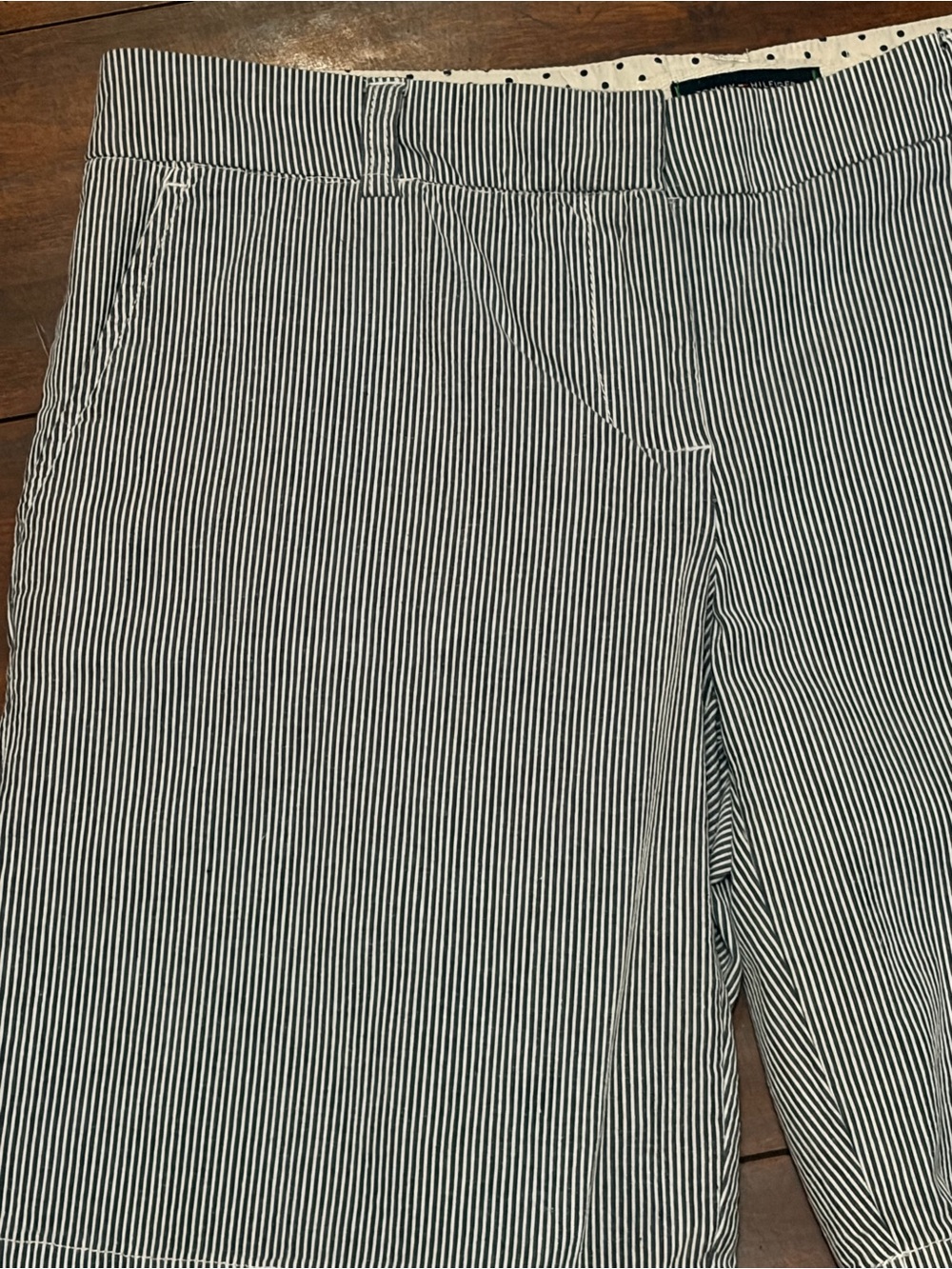 Tommy Hilfiger Navy and White Pinstripe Women's Shorts SZ 4